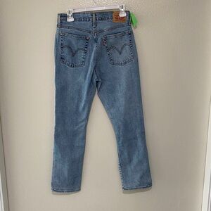 Women’s Levi Wedgie Straight Jeans.